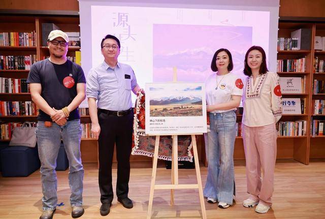 三江源生态摄影展深圳开展，各界人士围绕流域文明展开跨界对谈