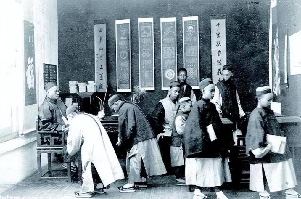 末代状元郎刘春霖：刚中状元大清就亡了，他在民国待遇怎么样？