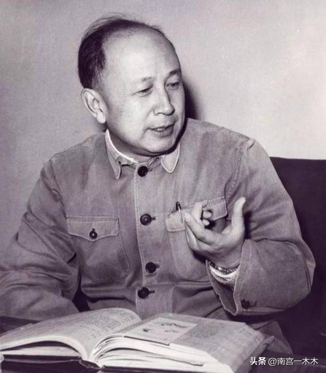 50年代，钱学森在美国时待遇怎么样？知道他的收入以后，由衷钦佩