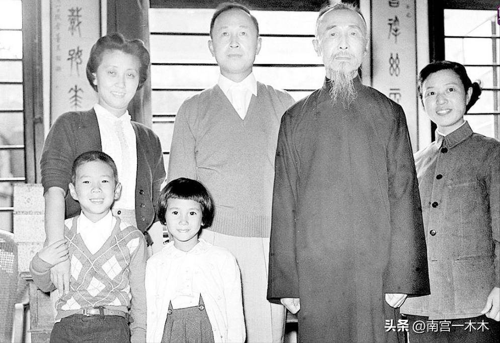 50年代，钱学森在美国时待遇怎么样？知道他的收入以后，由衷钦佩