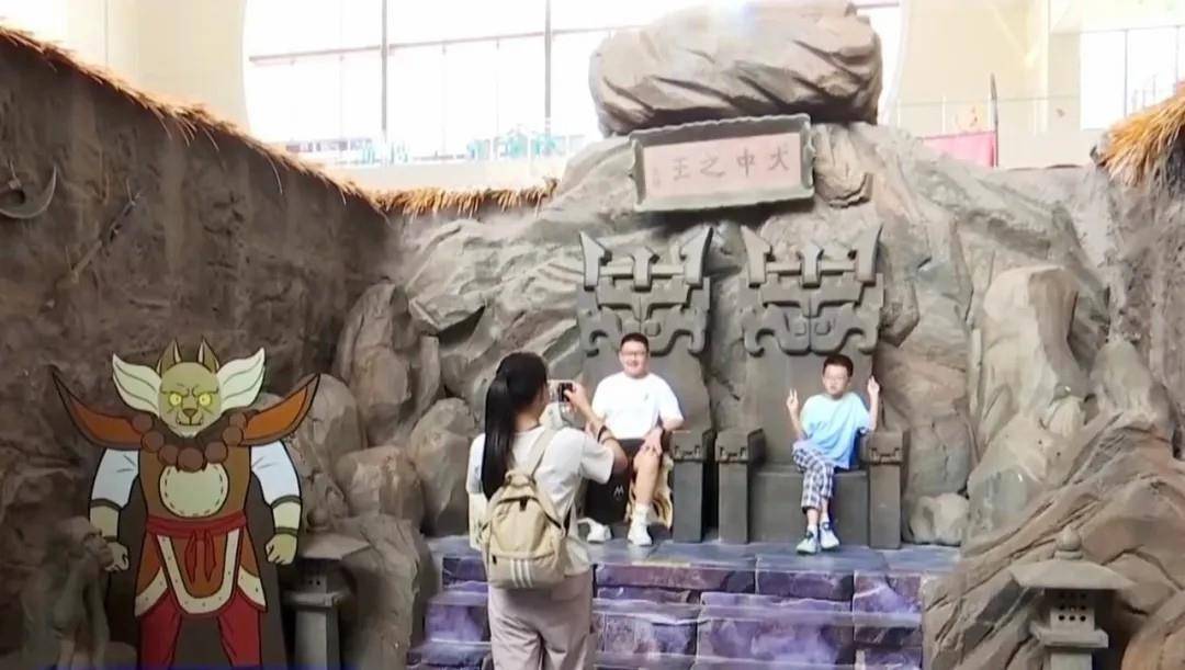看完电影买周边千亿级市场的“破圈”逻辑